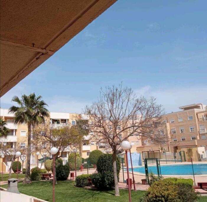 Apartamento Zona Playa En Roquetas Cerca De Bares Restaurantes Y Centro Comercial Roquetas de Mar Exterior photo